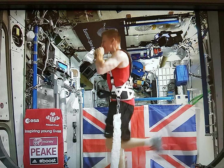 1.1811208-3834054413