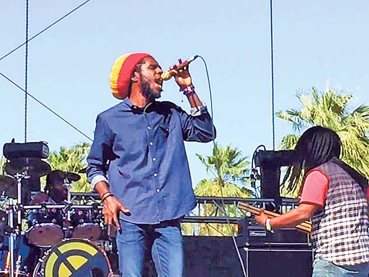 1.1811118-1552405560