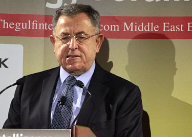 Siniora lashes out at Hezbollah, Iran
