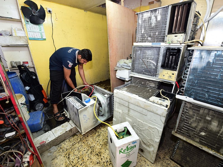 1.1825357-1925233767