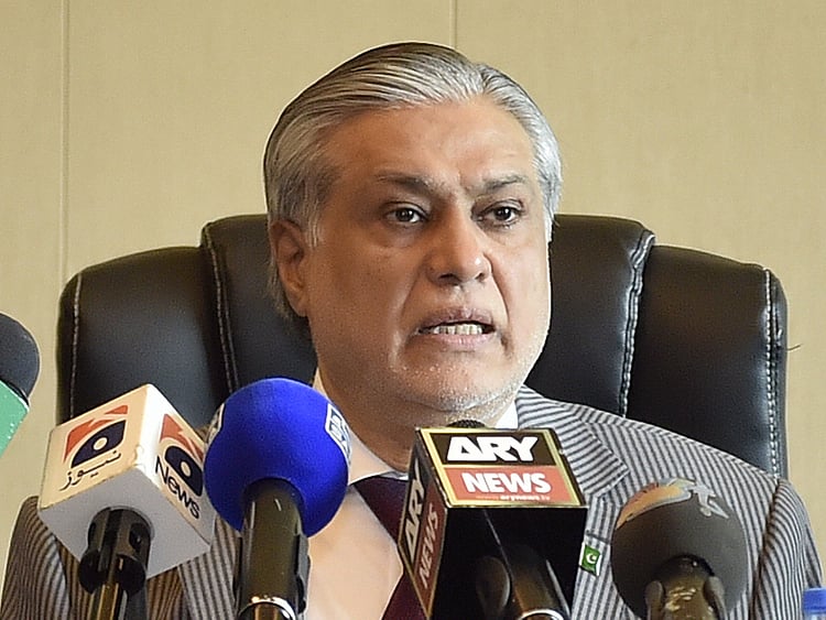 1.1826807-1913764310