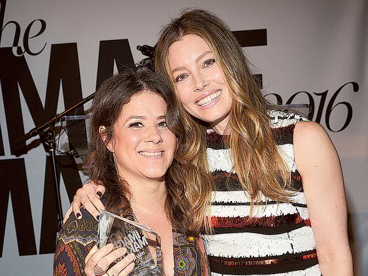 1.1826556-1157388865