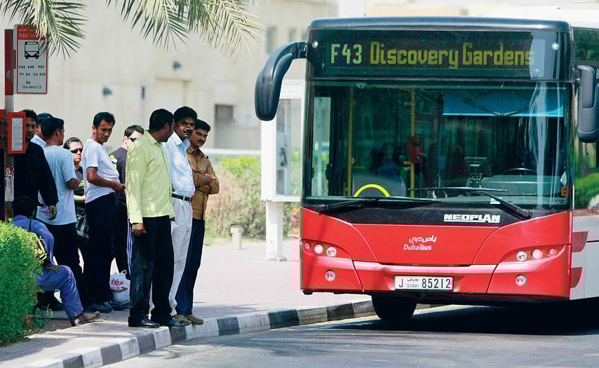 1.1835033-4211653207