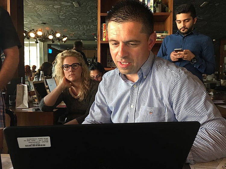 1.1834670-1850911835