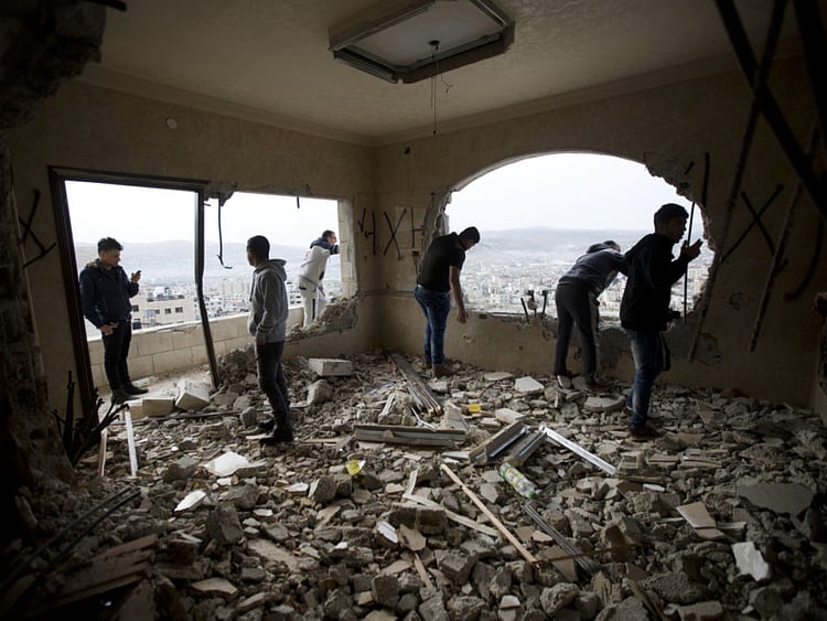 1.1817898-2883738329