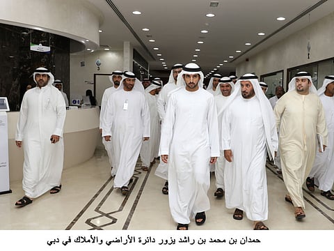 Shaikh Hamdan Bin Mohammad visits Dubai Land department