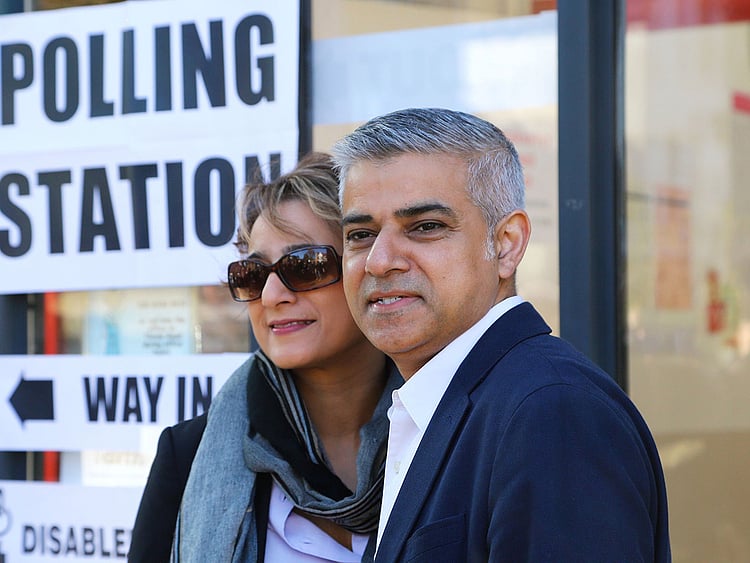 1.1819759-3208846716