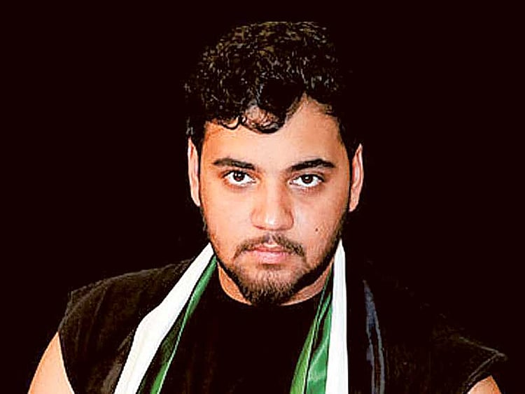 1.1845838-3202262060