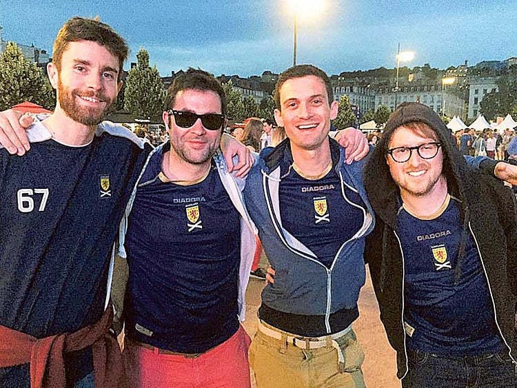 1.1850884-1121575562