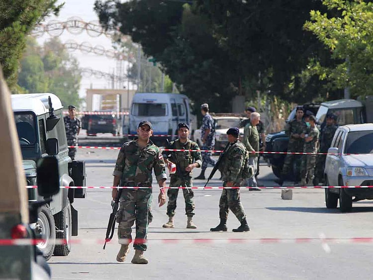 1.1853109-3801293144