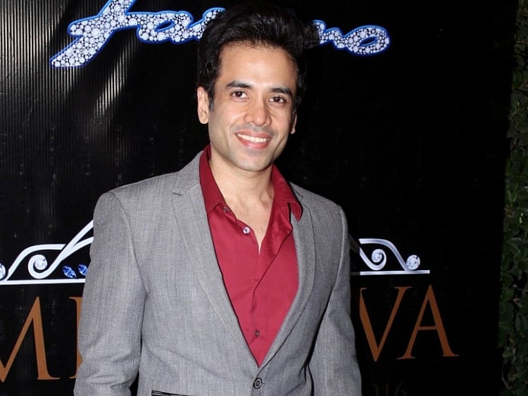 1.1853243-2295630127