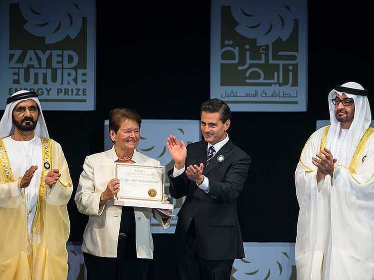 1.1840244-2850388142