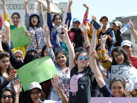 1.1855879-2879264446