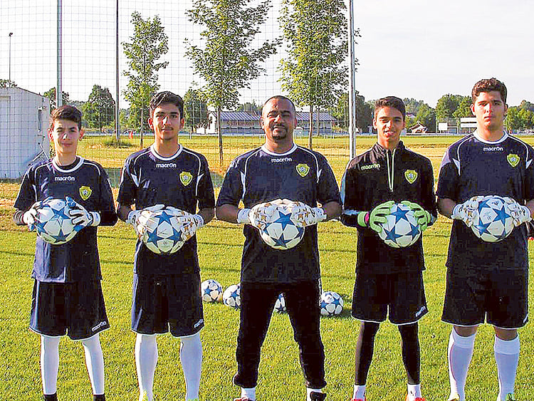 1.1863278-3298579589