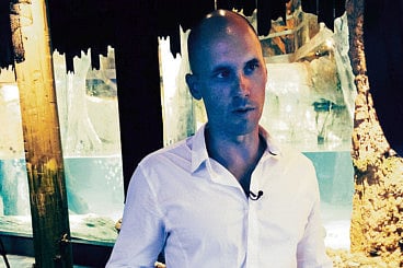 1.1865985-3547803129