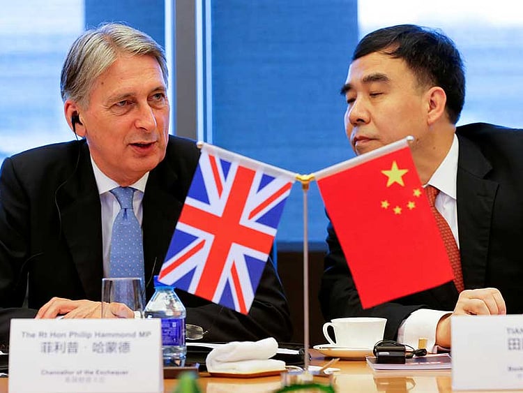 1.1867048-4253769851