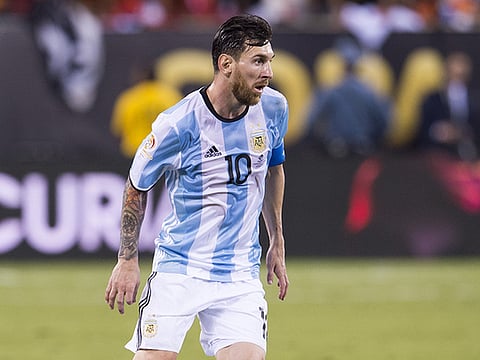 Suarez confident of Messi reconsidering Argentina decision