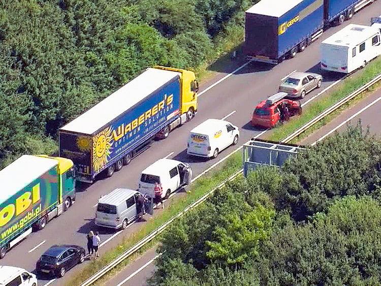 1.1867753-2296912060