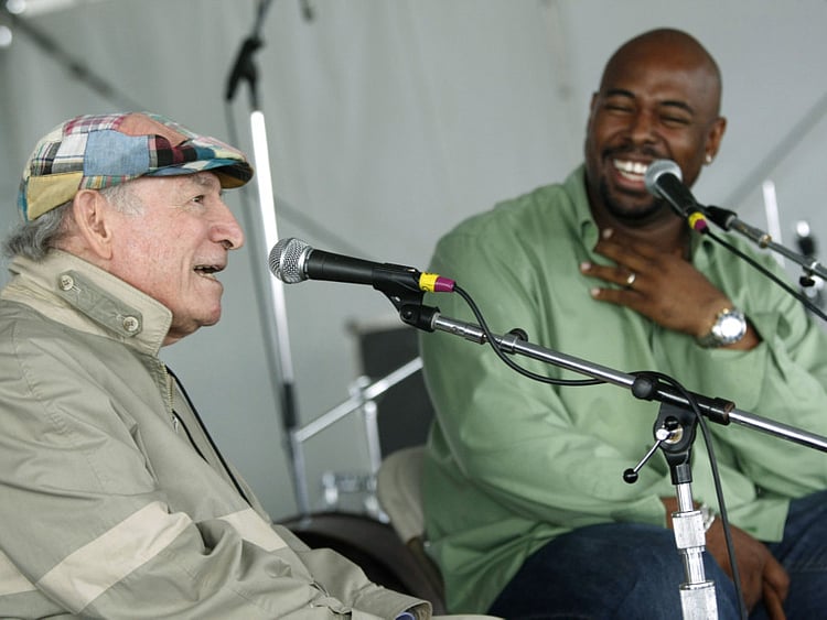 1.1868032-2937055689