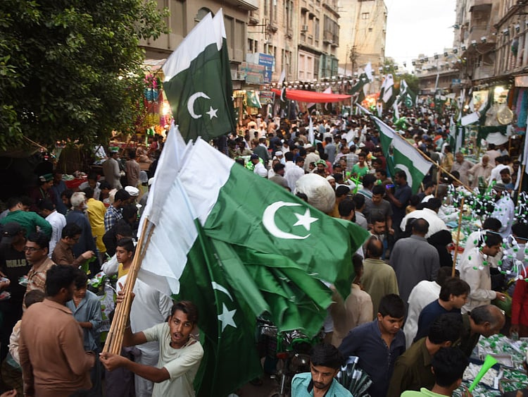 1.1878472-3737596466