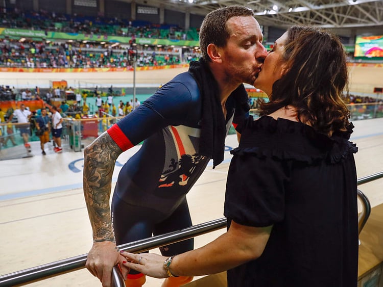 1.1878168-2438832622