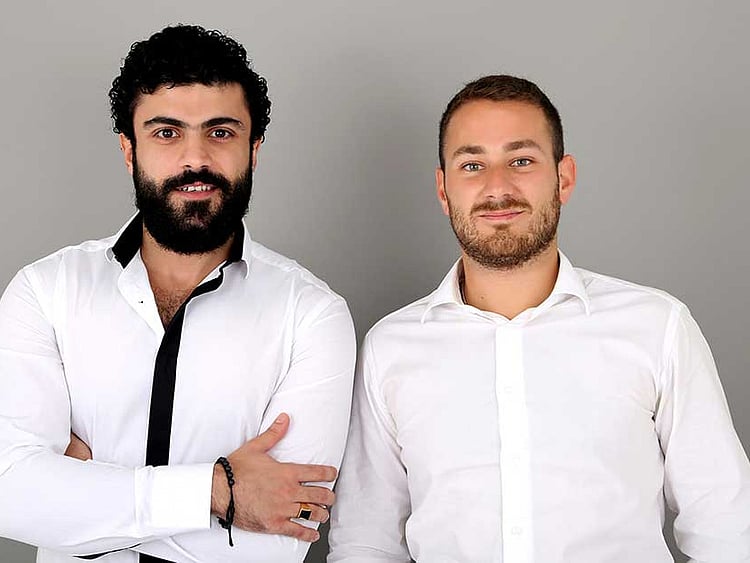 1.1880824-2140806299