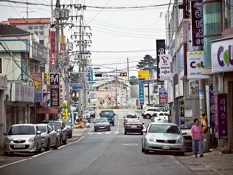 1.1885873-1205493905