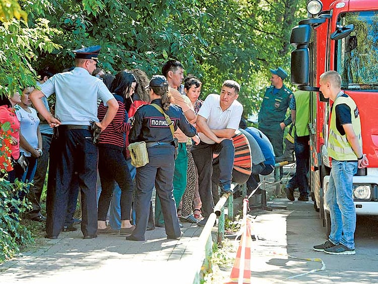 1.1886179-2807905200