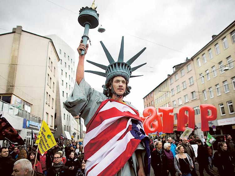 1.1886811-2048940892