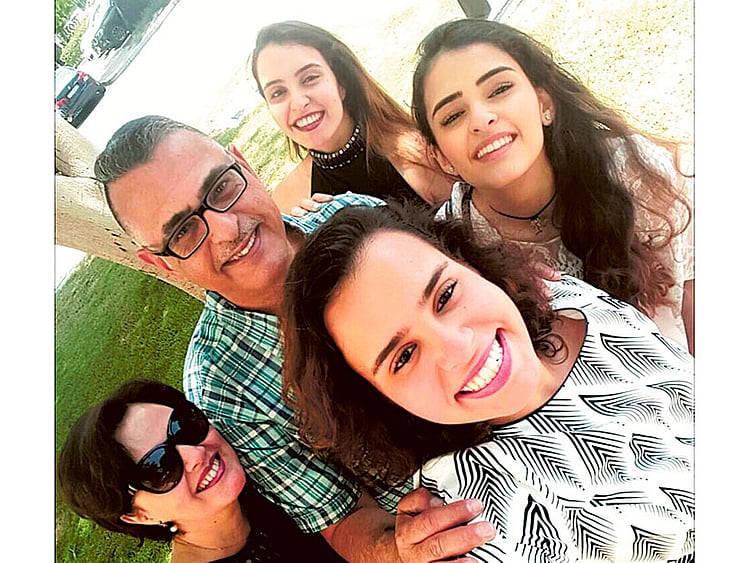 1.1887025-2737274333