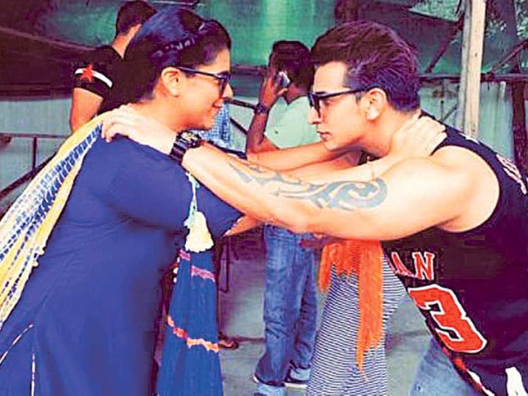 1.1888280-3997708329