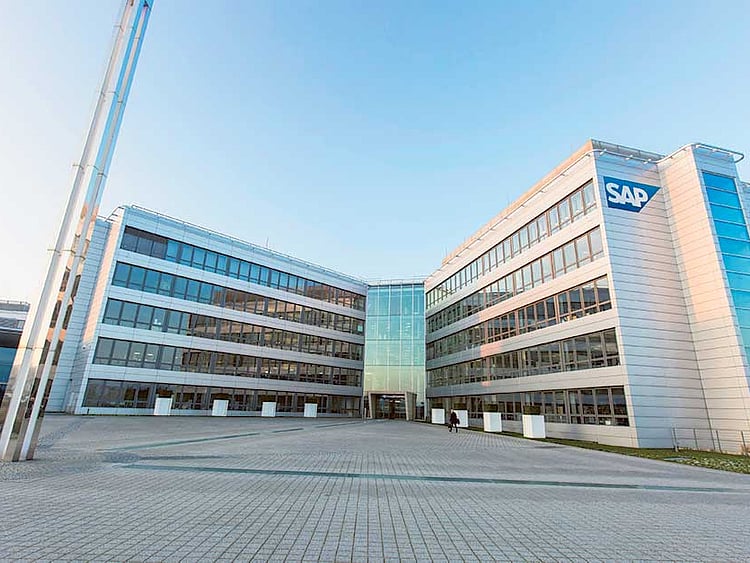 1.1896873-2211590670