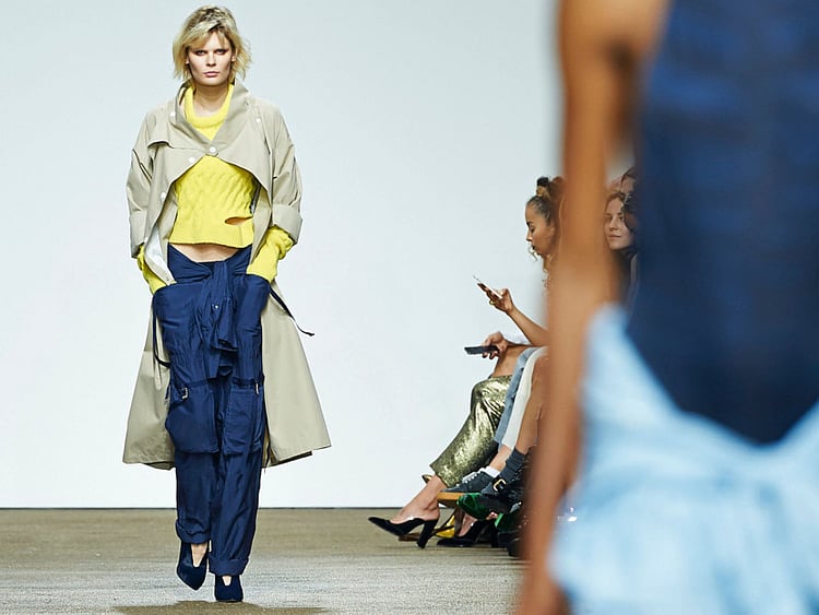 1.1898317-2294934621