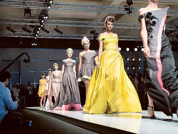 1.1899120-3702936385