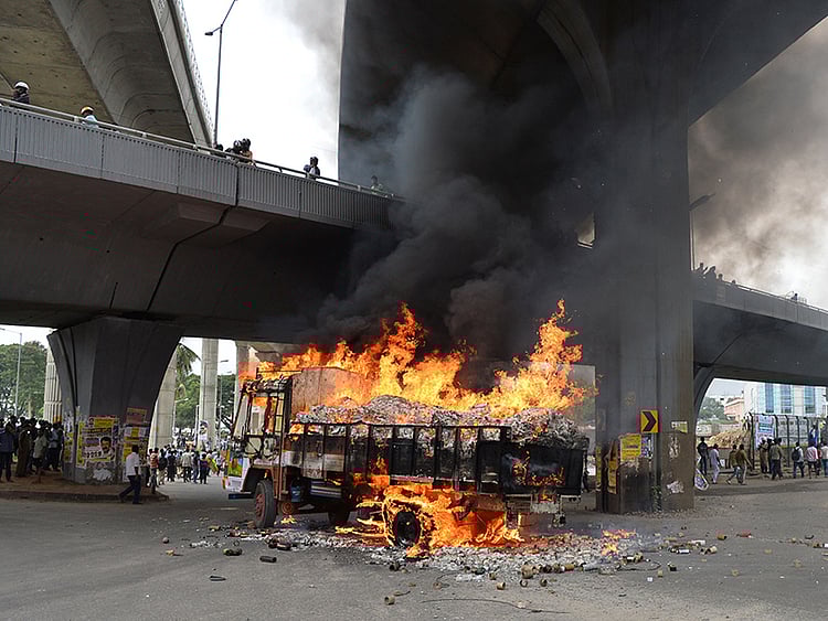 1.1899238-3185225221