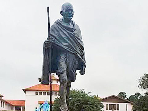 The statue of Gandhi on the grounds of the University of Ghana 