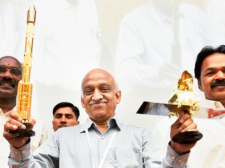 1.1902428-2781905883