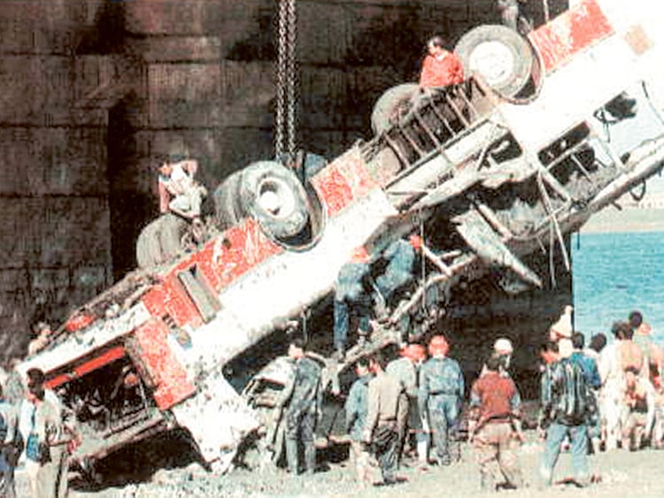 1.1961230-1033207445