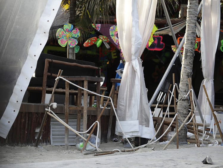 1.1963079-1845494368