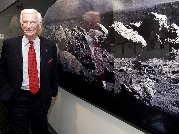 1.1963188-2517168128