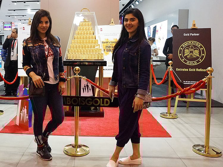 1.1965825-3153479649