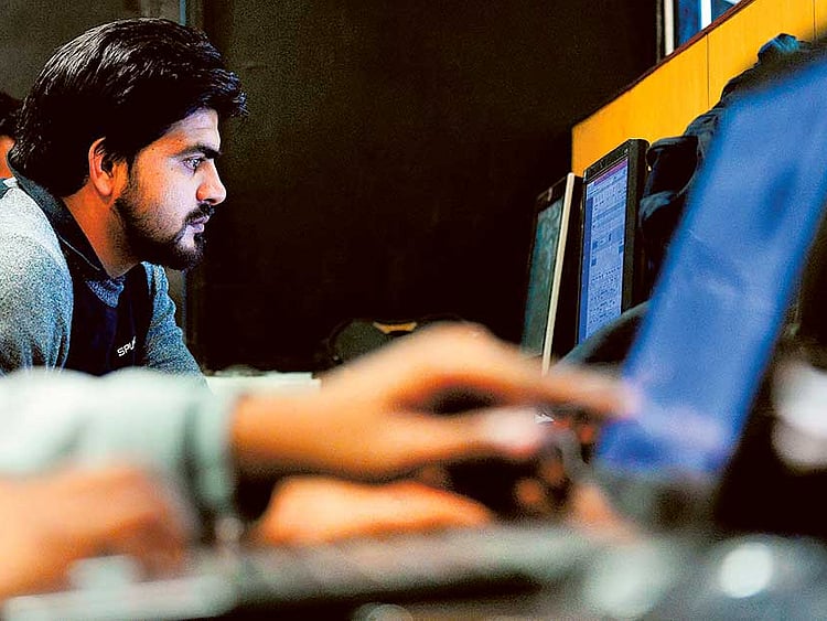 1.1965747-3992272901