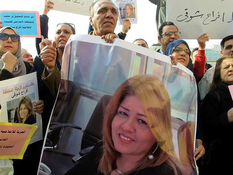 1.1955907-3909777676