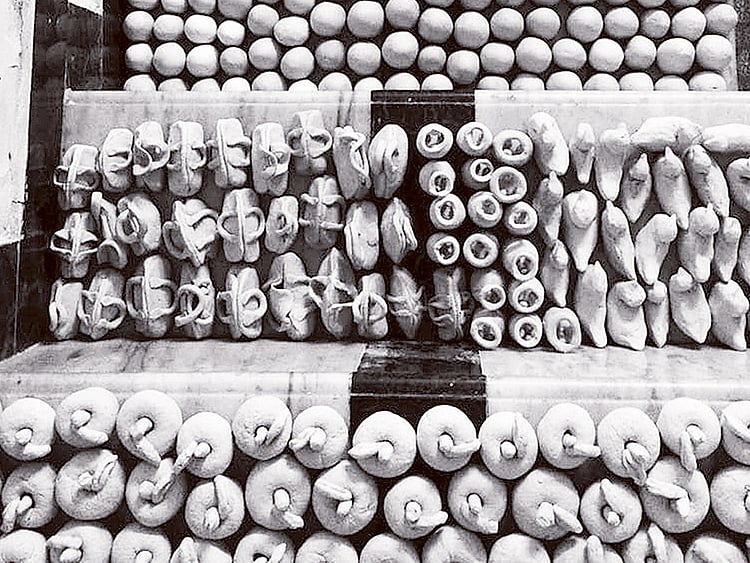 1.1956208-3185421601