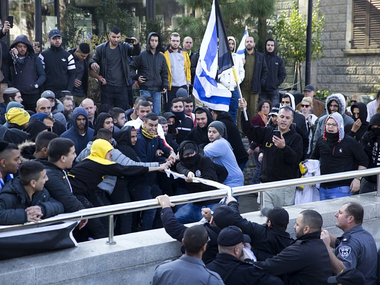 1.1956210-1702300939