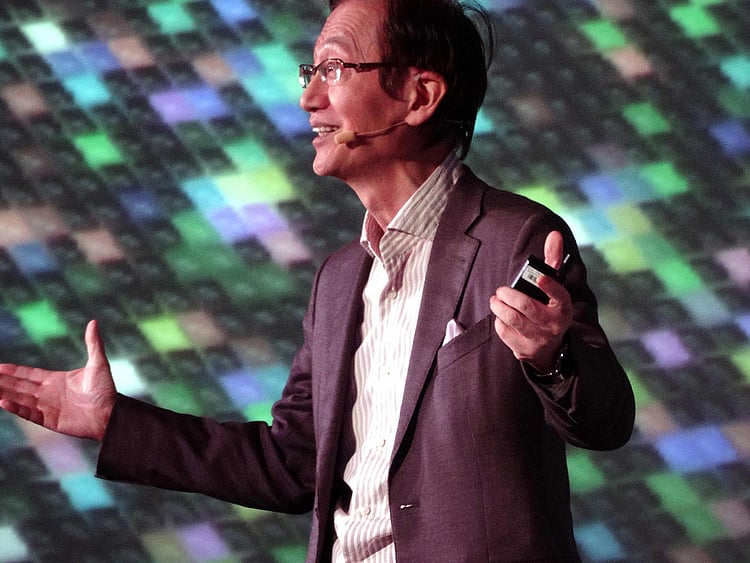 1.1956570-3090851937