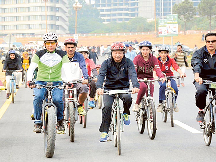 1.1956996-4181519110