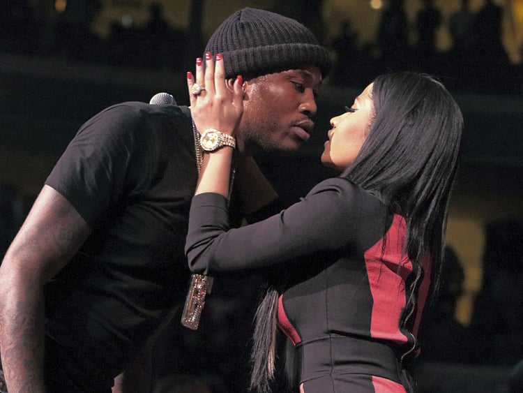 1.1957385-3584925526