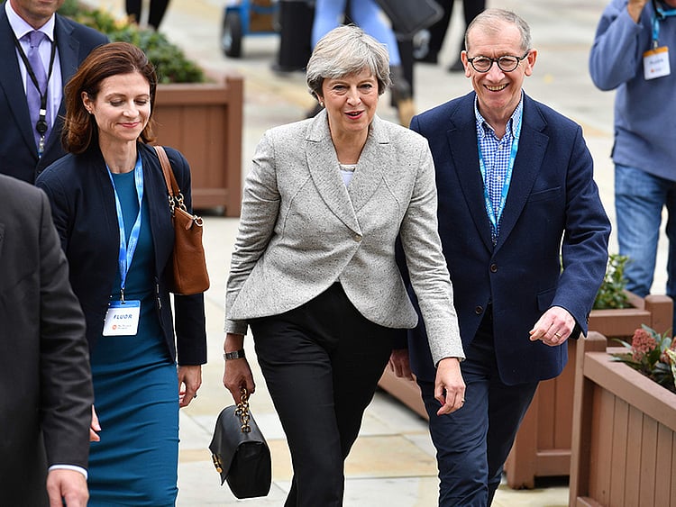 1.2099041-3430419531