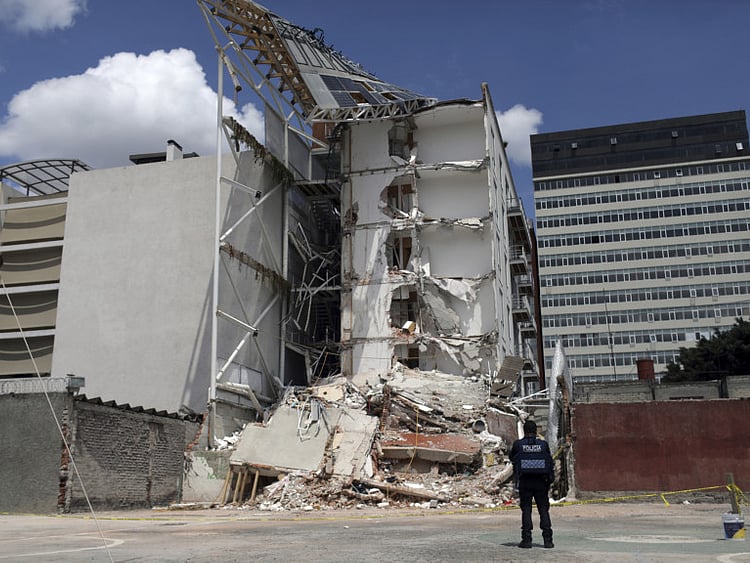 1.2103638-1432838392